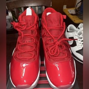 Jordans 11's "Win Like '96"